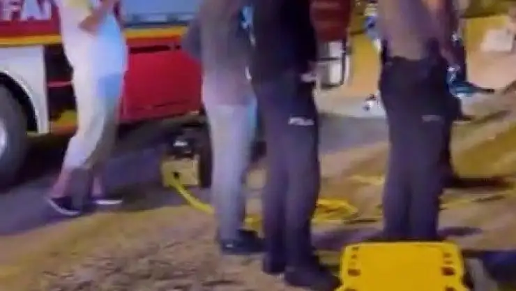 Erzurum'da Otomobil Çarpışması: Sürücü Hastaneye Kaldırıldı, Polis İncelemede