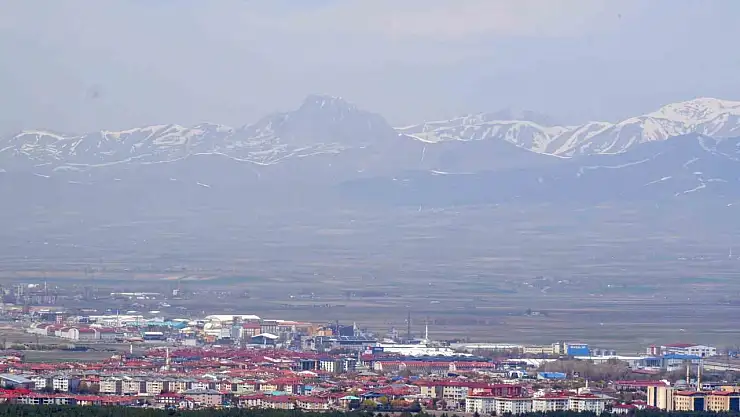 Erzurum'da sağanak ve rüzgar uyarısı: Hız 60 km/saat! Tedbir almanız öneriliyor