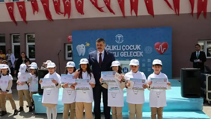 Erzurum'da Sağlıklı Çocuk, Sağlıklı Gelecek Şenliği Coşkuyla Gerçekleştirildi