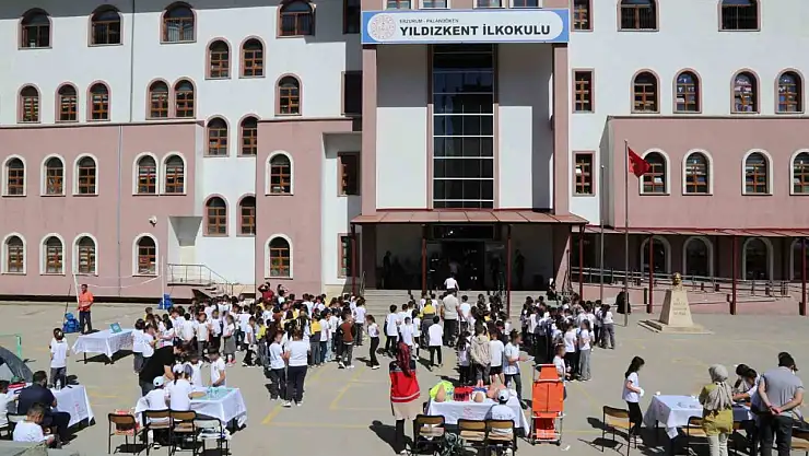 Erzurum'da Sağlıklı Gelecek İçin Çocuklara Şenlikli Eğitim Programı Düzenlendi