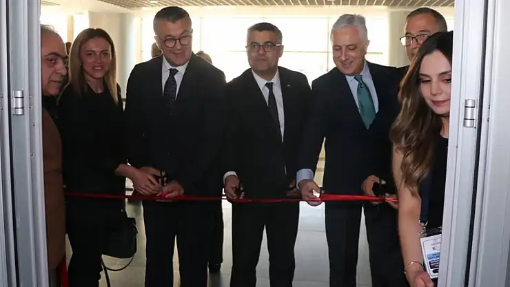 Erzurum'da Sağlıkta Yenilikçi Projeler İçin TÜSEB Teknoloji Transfer Ofisi Açıldı