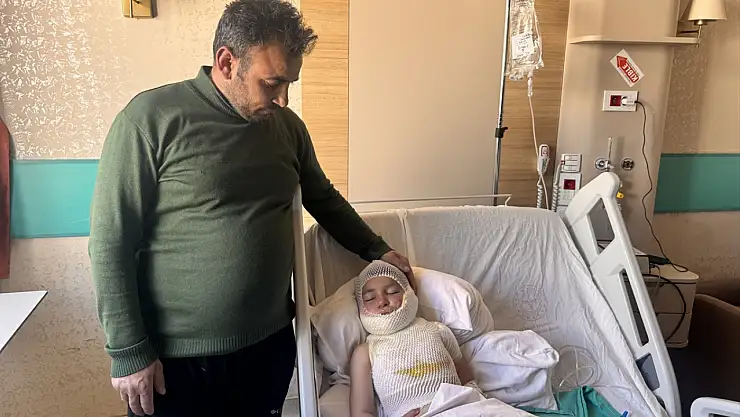 Erzurum'da sobadan sıçrayan kıvılcımla yanan küçük kızı ablası kurtardı