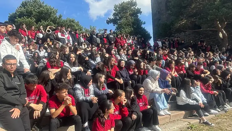 Erzurum'da Tarihin İzinde Ecdada Vefa Projesi ile Gençler Geçmişi Yaşatıyor