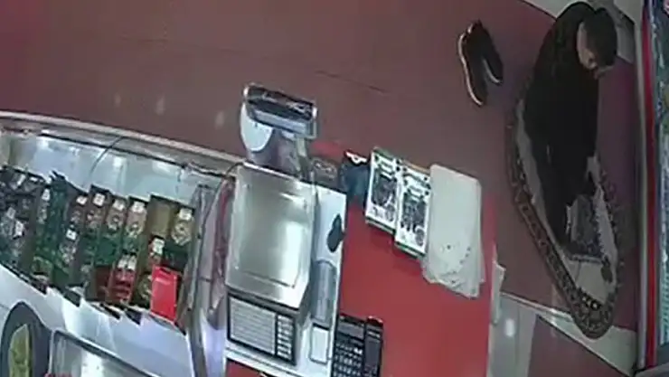 Erzurum'da Tavuk Dünyası'nda Şişe Patladı, Korkulu Anlar Yaşandı