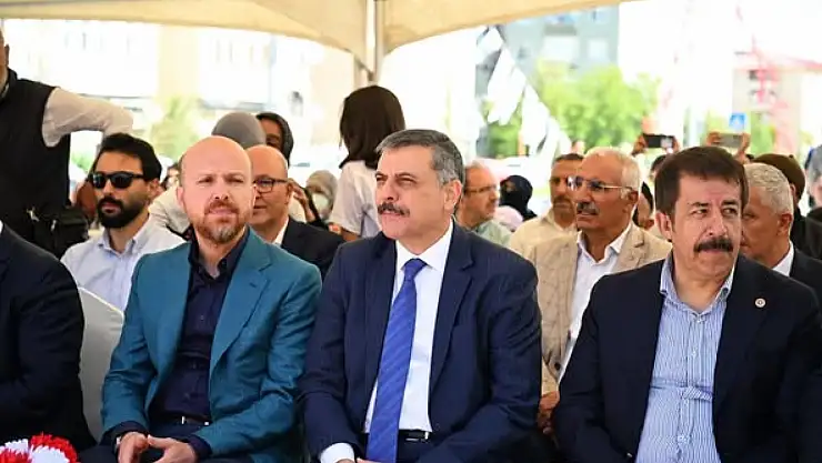 Erzurum'da Toplu Açılış Töreni: Halk Pazarı, Bilgi Evi ve Park Hizmete Açıldı