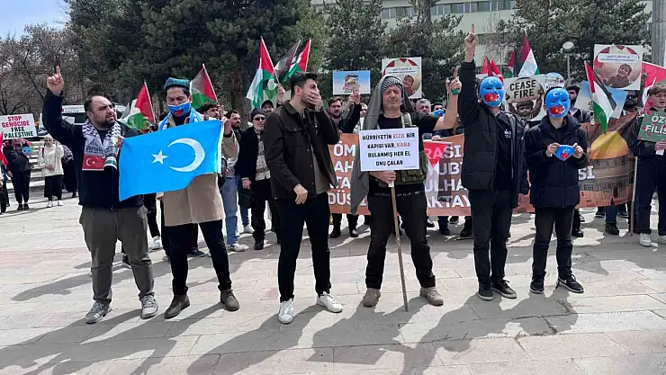 Erzurum'da Zulme Karşı Birlik Yürüyüşü: Gazze ve Doğu Türkistan İçin Dualar edildi!
