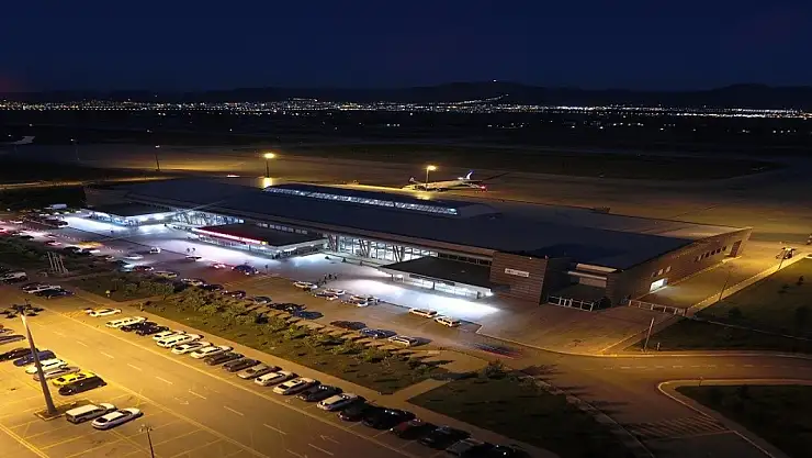 Erzurum Havalimanı Ağustos'ta 115 bin yolcuya hizmet verdi, yük trafiği 1 milyon tonu aştı