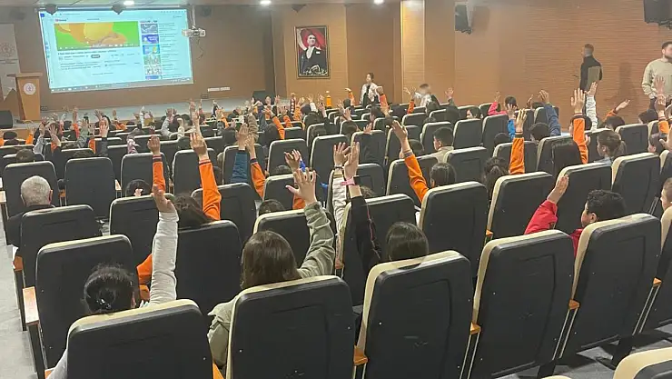 Erzurum İl Sağlık Müdürlüğü'nden Bilişim Haftasında Anlamlı Etkinlik