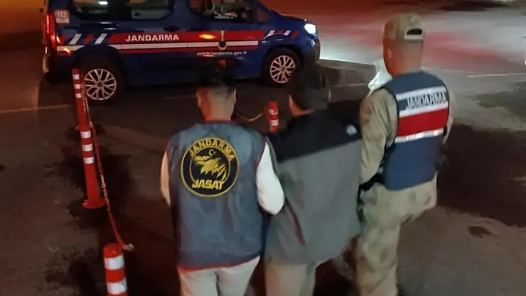 Erzurum Jandarması terör suçlusu şahsı yakaladı, mücadele sürüyor!