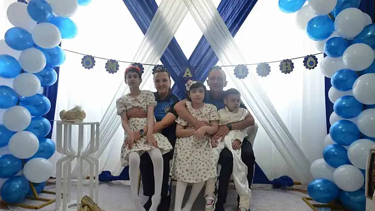 Erzurum Polisi'nden İnsanlığa Örnek Bir Davranış