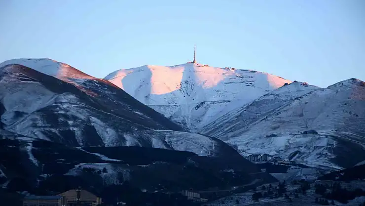 Erzurum'un Yüksek Kesimleri için Kar Uyarısı Yapıldı