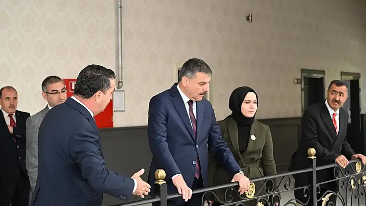 Erzurum Valisi Çiftçi, Nüfus Müdürlüğü'nde brifing aldı ve güncel istatistikleri değerlendirdi