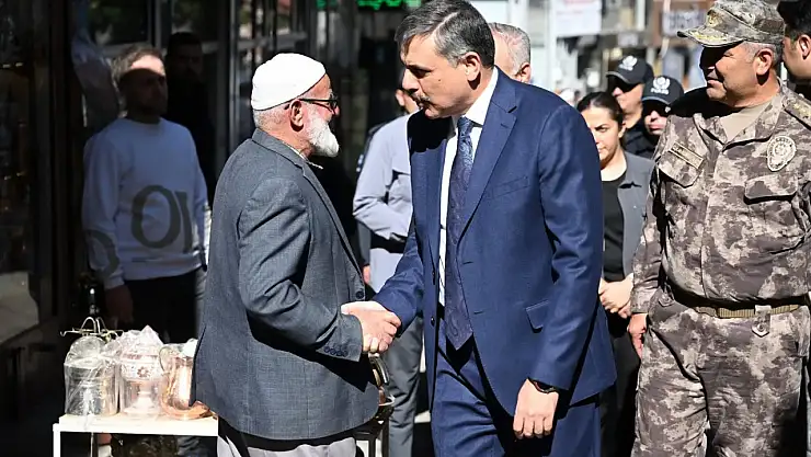 Erzurum Valisi Mustafa Çiftçi Bakırcılar ve Kalaycılar Çarşısı'nı Ziyaret Etti