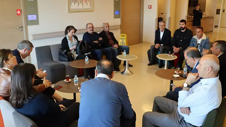 Eş Başkan Sırrı Söylemez'den Sırrı Süreyya Önder'e Hastane Ziyareti