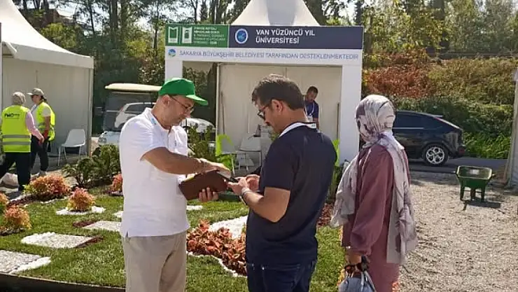 Eşbaşkanlar Koç ve Komi, PSB Anatolia Süs Bitkileri ve Peyzaj Fuarını Ziyaret Etti