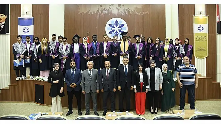 ETÜ TÖMER'den İlk Mezuniyet Coşkusu