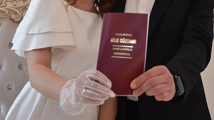 Evlenecek gençlere yeni indirim fırsatları geldi