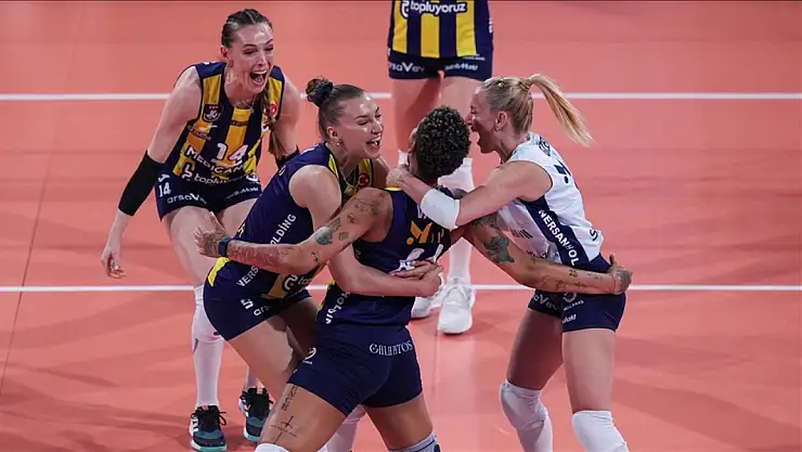 Fenerbahçe kadın voleybolda kupayı 5. kez kazandı