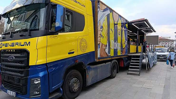 Fenerbahçe ürünleri Ağrı'da taraftarlarla buluştu