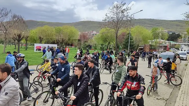 Ferhat Orak anısına Tatvan'da bisiklet turu düzenlendi!