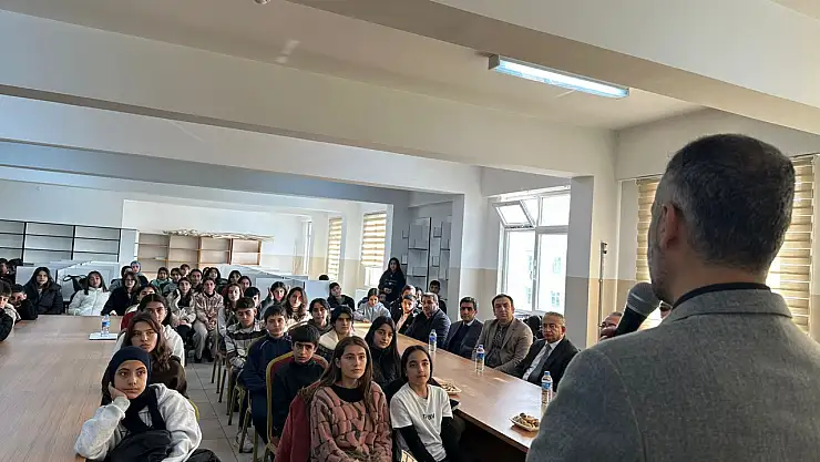 Filistin Davası Söyleşisi Gençlerle Buluştu