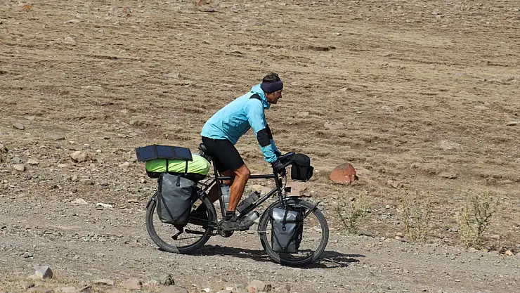 Fransa'dan yola çıktı, 7 bin kilometre sonra Ağrı'ya ulaştı