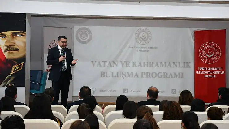 Gazi Kars Anadolu Lisesi'nde Vatan ve Kahramanlık Buluşması Düzenlendi