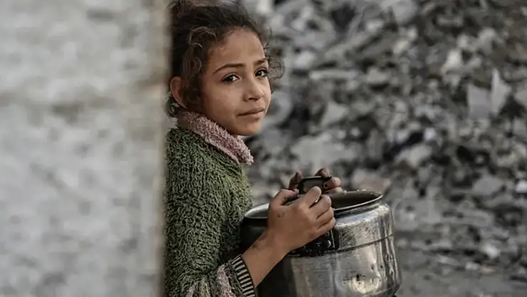 Gazze'de açlıktan hayatını kaybedenlerin sayısı 400'e yaklaşıyor