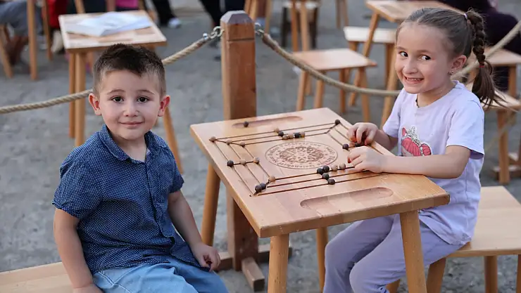 Geleneksel Oyunlar Tırı Iğdır'da Çocuklarla Buluştu