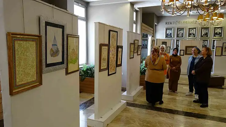 Geleneksel Sanatlar 'İz ve Ezgi' Sergisiyle Sanatseverlerle Buluştu