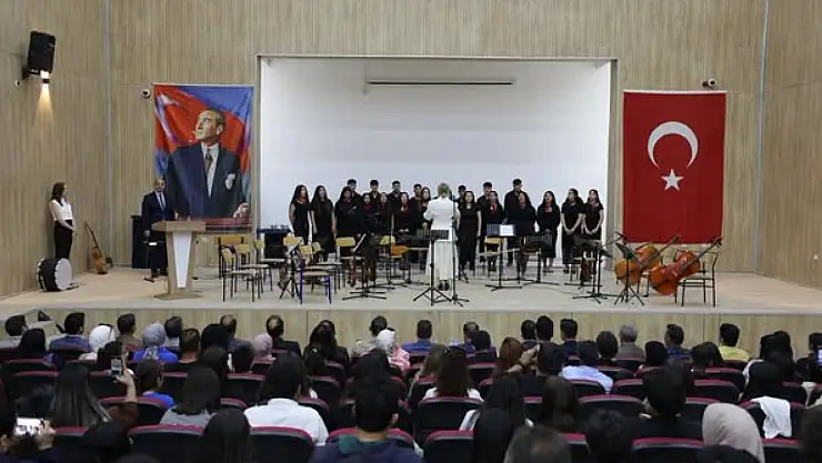 Genç Sanatçılardan Unutulmaz Performans