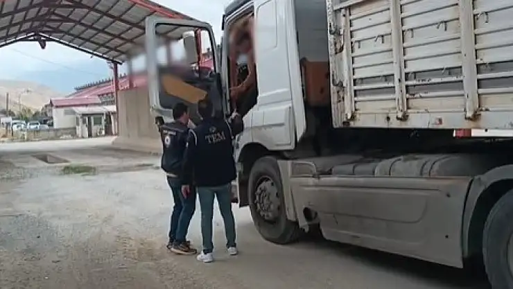 Göçmen Kaçakçılığına Sert Darbe Bitlis'te 20 Düzensiz Göçmen Yakalandı