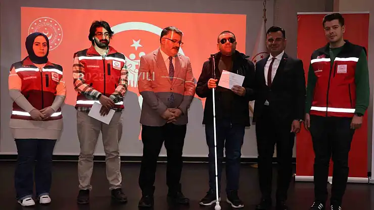 Görme Engelli Gazilere Teknolojik Destek! Akıllı Baston Projesi Başladı