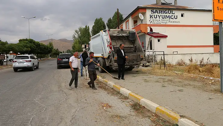 Gümgüm Mahallesi'nde Temizlik Seferberliği: Varto Belediyesi'nden Yoğun Çalışma
