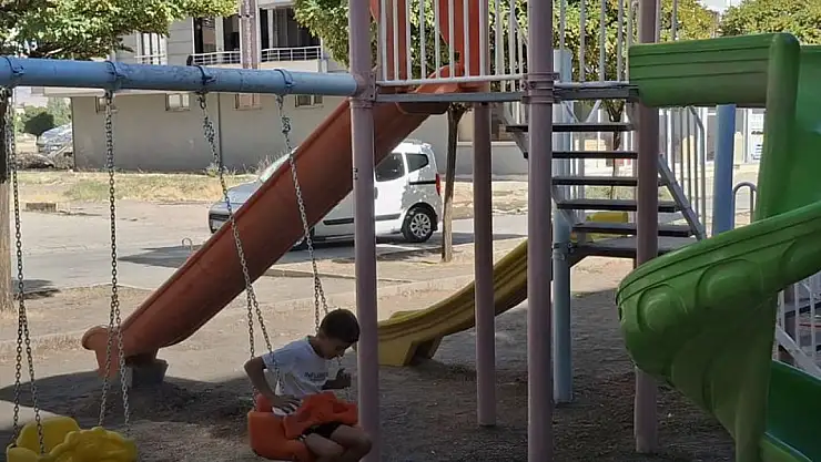 Güroymak Belediyesi'nden Çocuklara Müjde: Parklar Yenileniyor