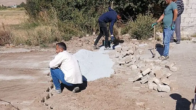 Güroymak Belediyesi'nden Şentepe Mahalle'de Yol Bakım ve Onarım Çalışmaları