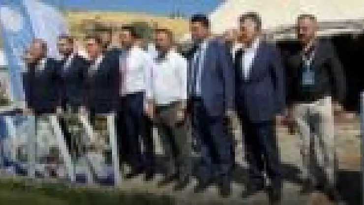 Güroymak'ta Malazgirt Zaferi Anma Programı coşkuyla sürüyor, tarih yeniden yaşanıyor!