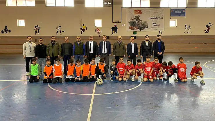 Güroymak'ta minik sporcular bahar turnuvasında sahaya çıktı