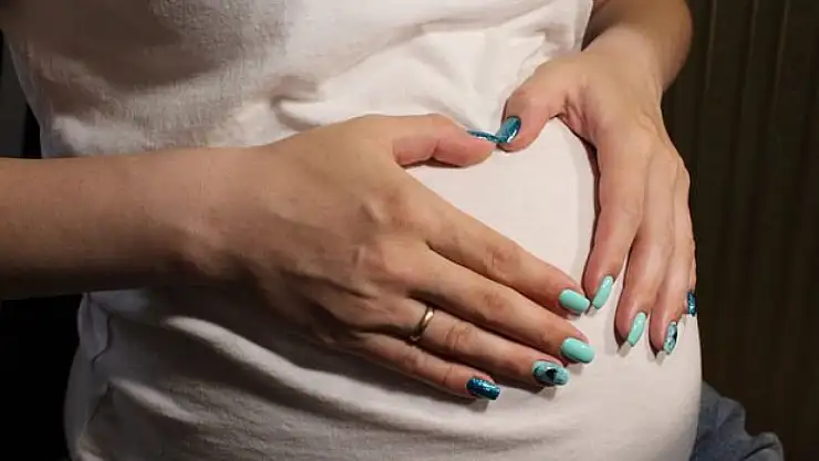 Hamilelikte Jel Tırnak Kullanımı Güvenli mi?