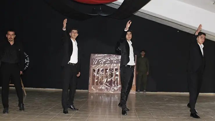 Hamur'da 10 Kasım Atatürk'ü anma programı gerçekleştirildi