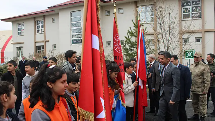 Hamur'un kurtuluşunun 107. yılı törenle anıldı