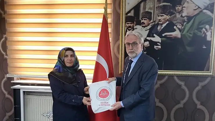 Hanımlar, Hafızlık ve Kur'an-ı Kerim Okuma Yarışmasında Hünerlerini Sergiledi