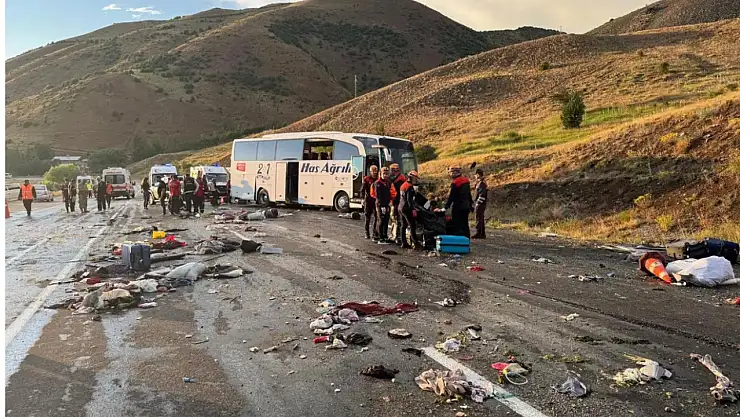 Ağrı seferi kazayla sonuçlandı: 3 ölü!