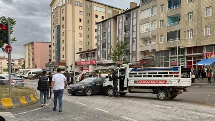 Hasköy Belediye Başkanı Orbay Trafik Kazası Yaşadı!