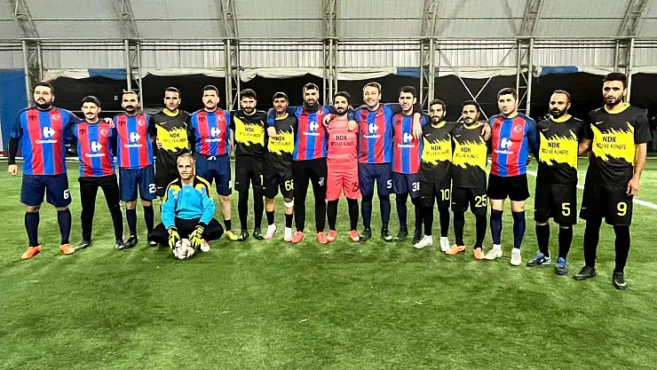 Hınıs'ta Halı Saha Futbol Turnuvası: Dostluk ve Rekabet Bir Arada!