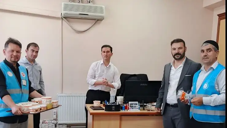 Hınıs'ta Muharrem Ayı için aşure ikramı ile toplumsal dayanışma güçlendirildi