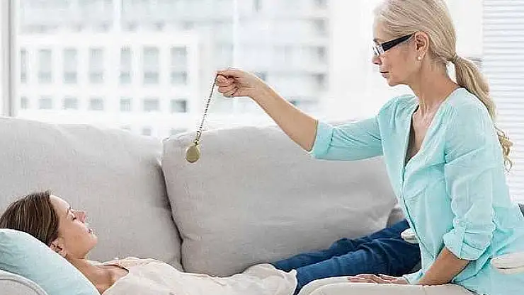 Hipnoz beynin dikkat ve algı süreçlerini etkileyebiliyor