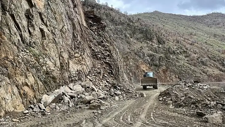 Hizan'da Heyelan Müdahalesi: Dikkatli Olun Çağrısı Yapıldı!