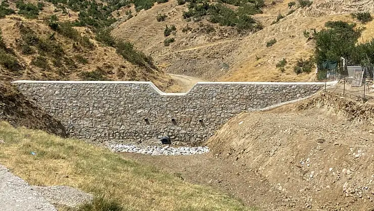 Hizan Merkez Dereleri Taşkın Koruma Projesi Devam Ediyor