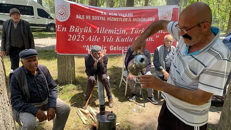 Huzurevi sakinleri Taşlıçay'da düzenlenen piknikle yaza merhaba dedi